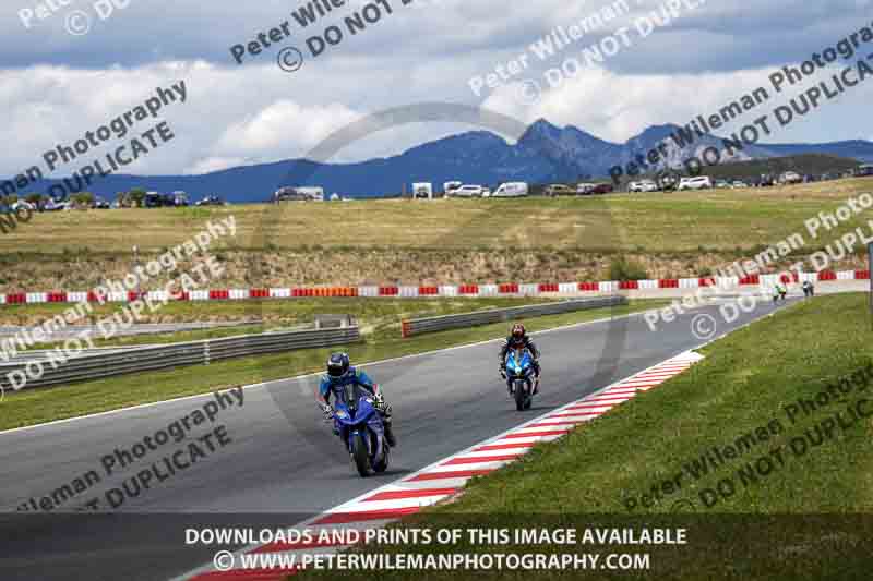 cadwell no limits trackday;cadwell park;cadwell park photographs;cadwell trackday photographs;enduro digital images;event digital images;eventdigitalimages;navarra;no limits trackdays;peter wileman photography;racing digital images;trackday digital images;trackday photos